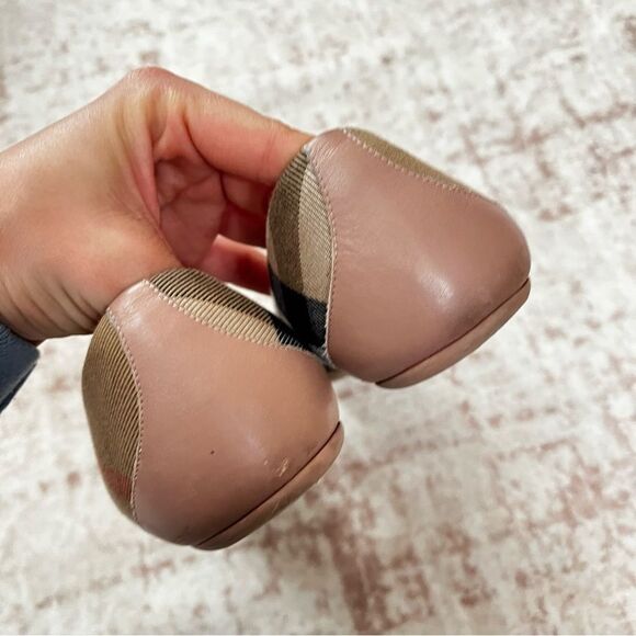 BURBERRY Nova Check Belted Buckle Cap Toe Flats Sz. 37 - Picture 5 of 8
